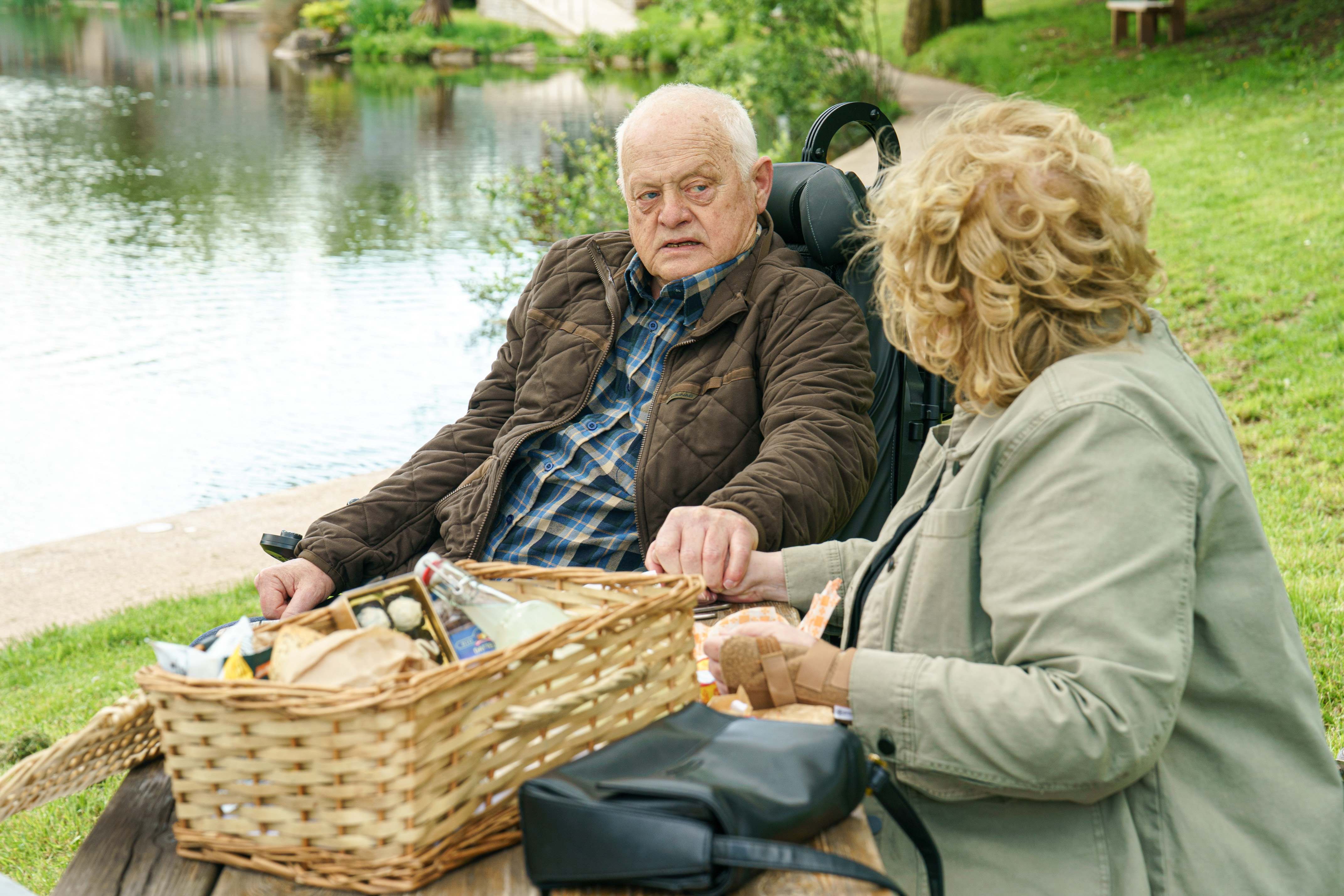 Gethin talking to Jan about his concerns