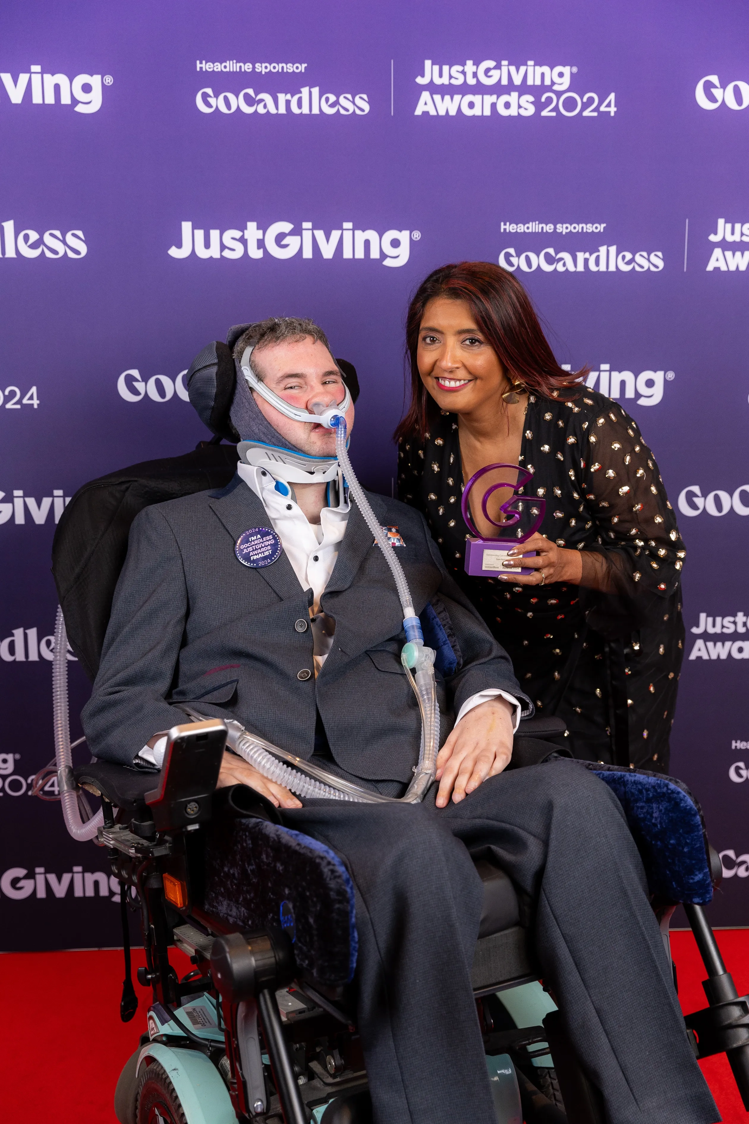 Sam Perkins receives fundraising award