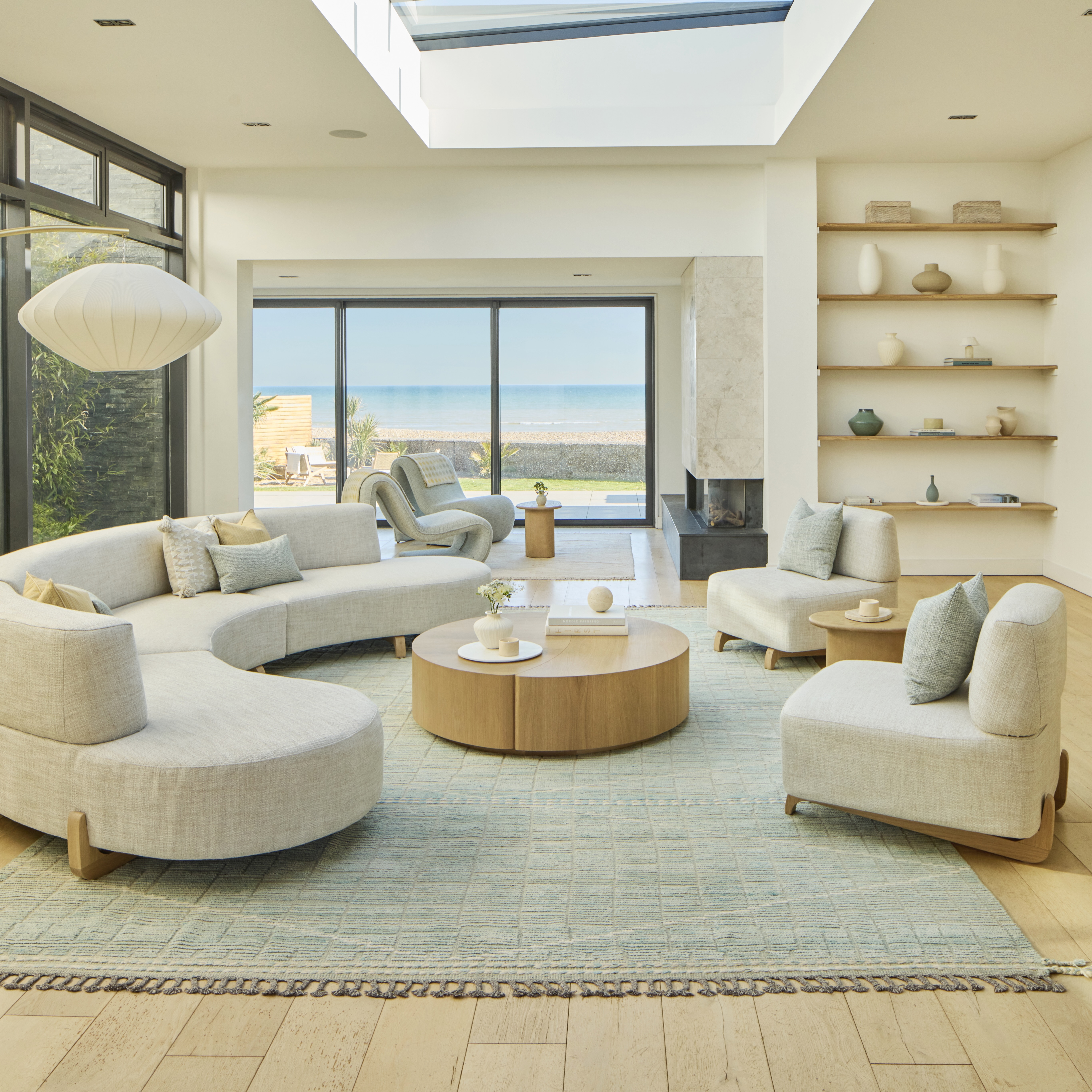 Omaze house lounge