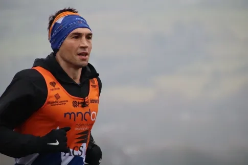 Kevin Sinfield running