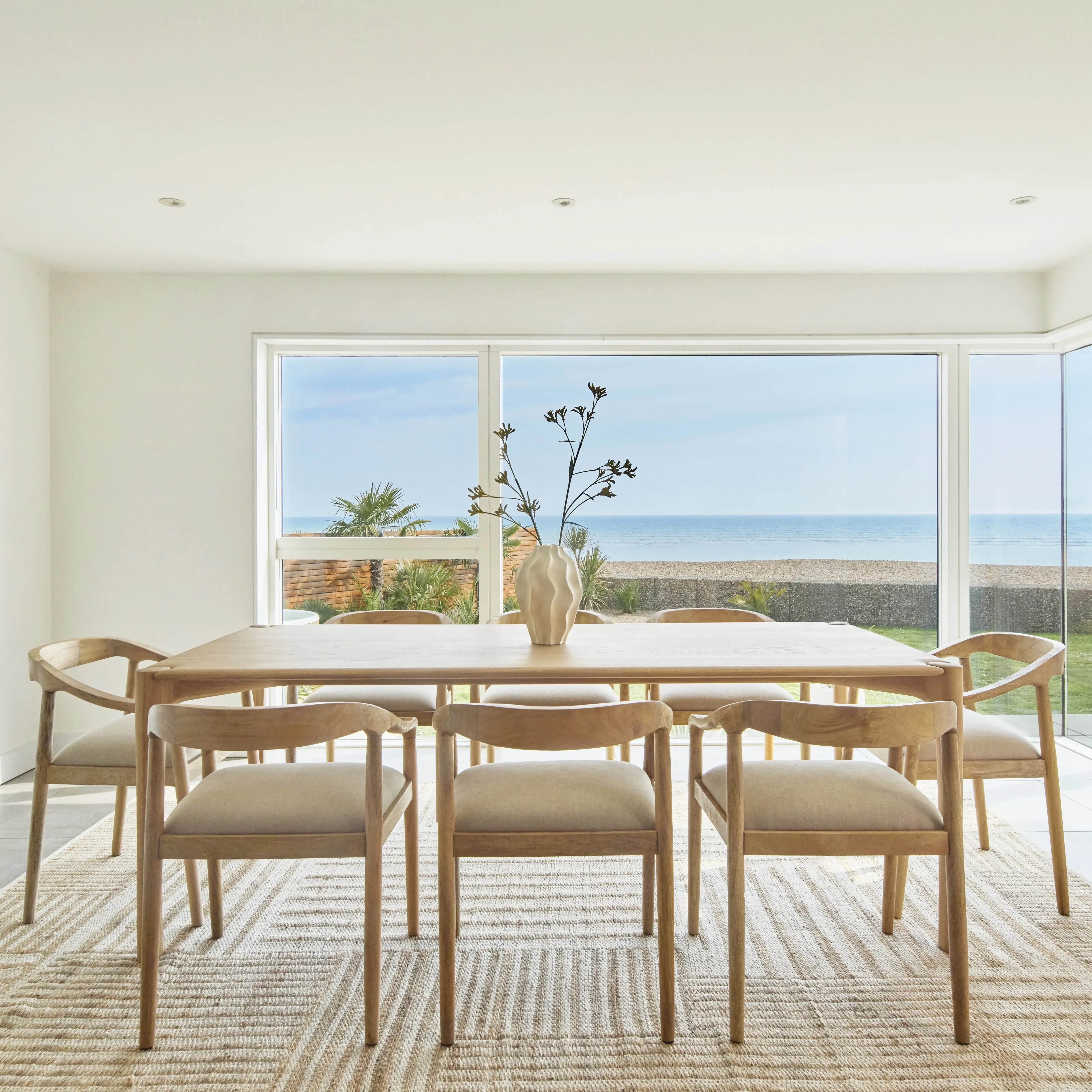 Omaze house dining room