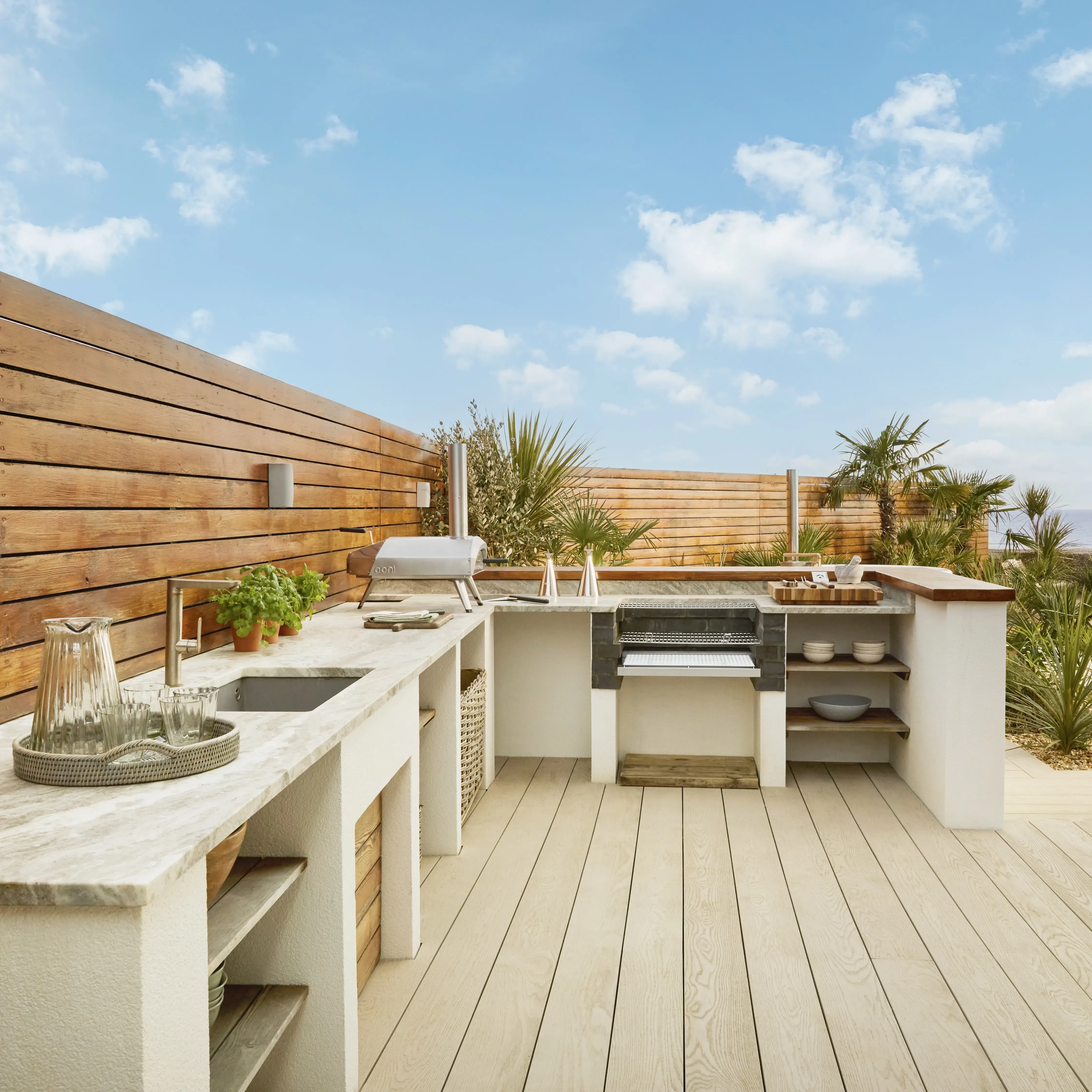 Omaze house outdoor kitchen